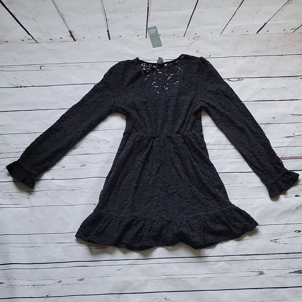 Lace Black Dress - Picture 5 of 7